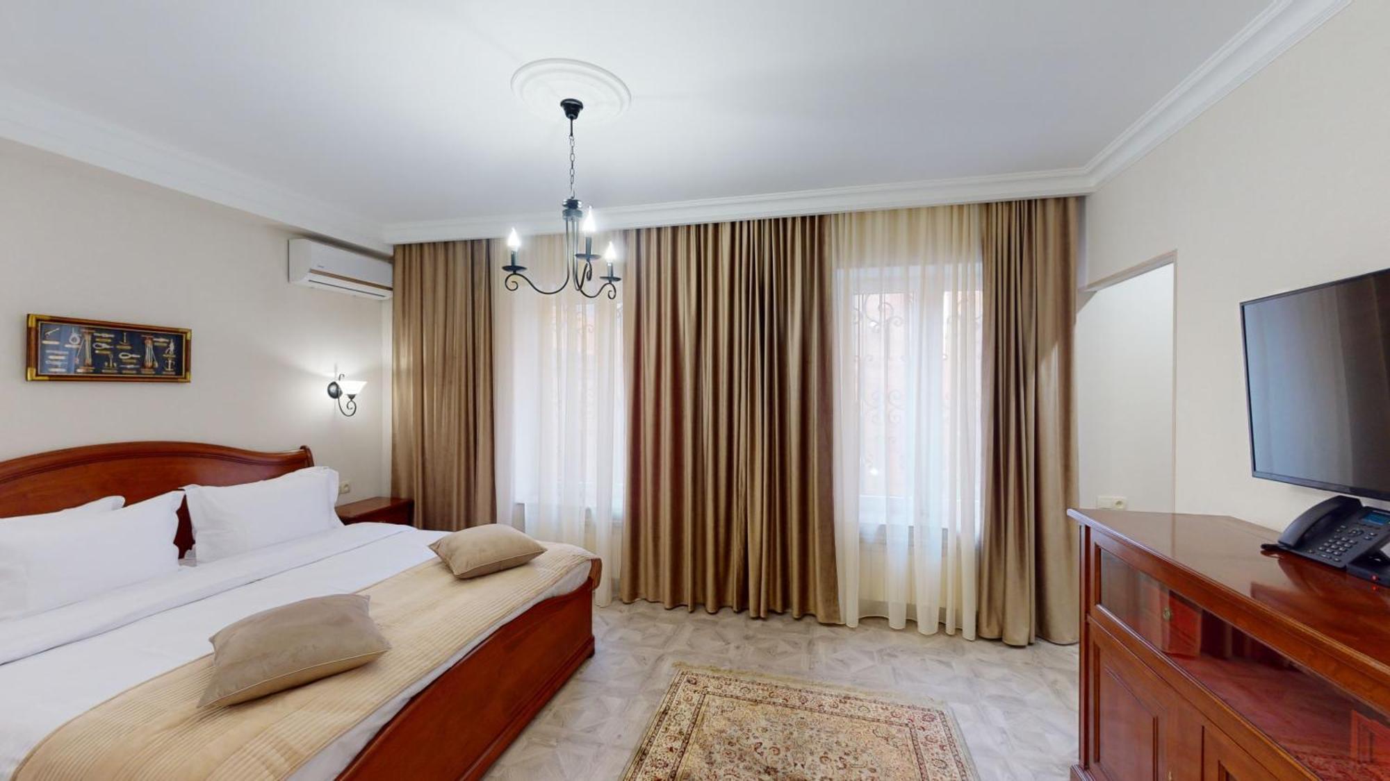 Aspar Boutique Hotel エレバン 部屋 写真